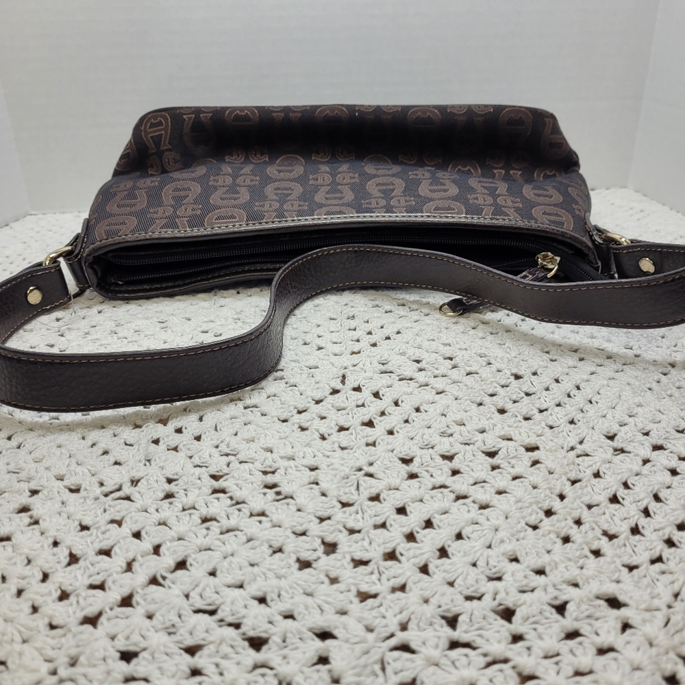 ETIENNE AIGNER BROWN PURSE EUC - Picture 12 of 13